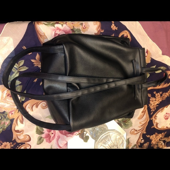 VS Leather Backpack - Picture 3 of 8